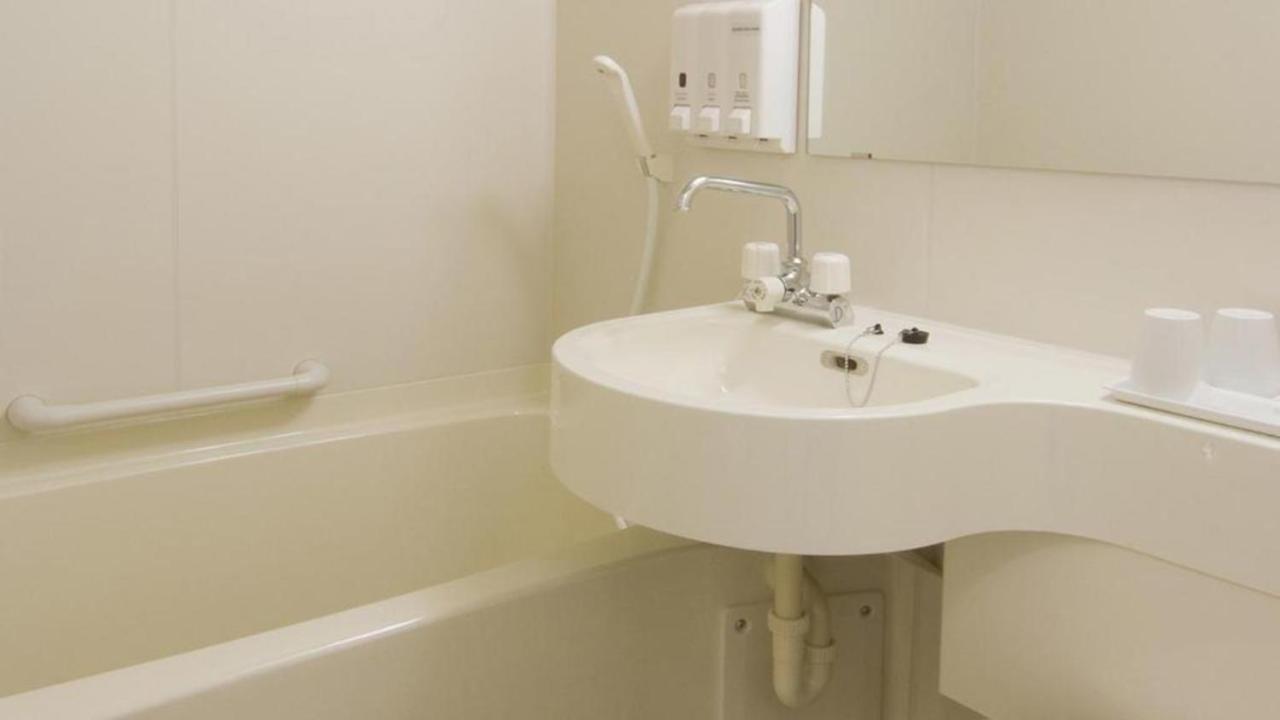 Toyoko Inn Sendai Eki Nishi Guchi Chuo Exteriör bild